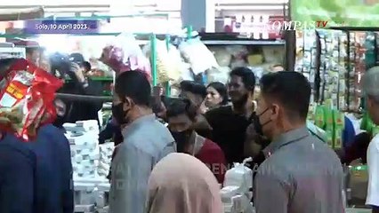 Momen Jokowi Semobil dengan Ganjar Cek Harga Sembako di Solo