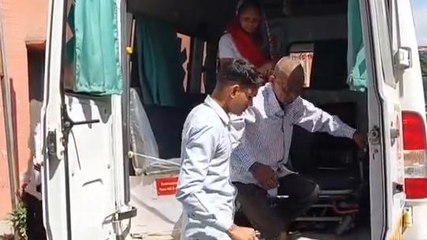 पीलीभीत:कलयुगी पुत्रों ने माता-पिता को लाठी-डंडों से पीटकर किया घायल