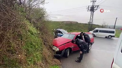 Çaldığı otomobille polisten kaçarken kaza yaptı