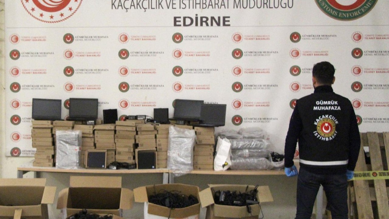 Kapıkule'de 3 milyon 750 bin TL değerinde kaçak bilgisayar ele geçirildi