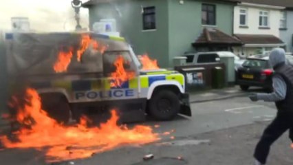 Scontri a Londonderry a 25 anni dagli accordi del Venerdì Santo