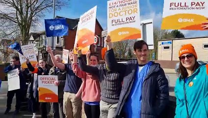 Download Video: Junior doctors strike - April picket line at Wigan Infirmary