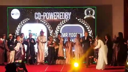 समारोह: बेहतर काम करने वाले समाजसेवी, डॉक्टर, पत्रकार सहित कई अन्य हुए सम्मानित