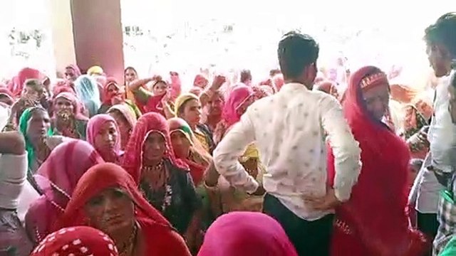 कुक कम हेल्पर ने 11सूत्री मांगें, किया प्रदर्शन