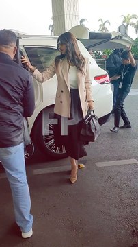 Shilpa Shetty Makes A Stylish Airport Entry, Raj Kundra Spotted Wearing Unusual Face Mask