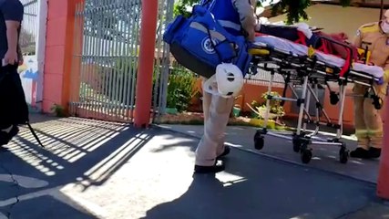Menino tem lesão na perna e é socorrido no Colégio Jardim Consolata