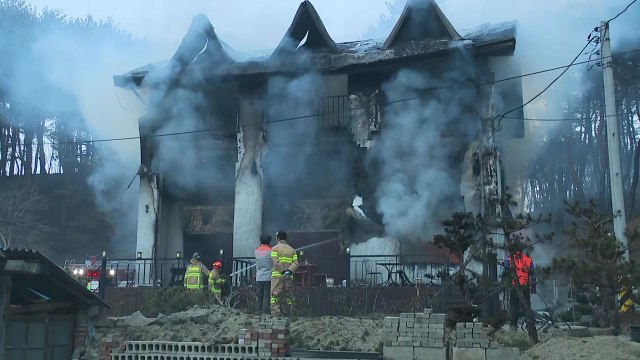 강릉 산불 야간 진화 체제 돌입...인력 투입 잔불 감시 / YTN