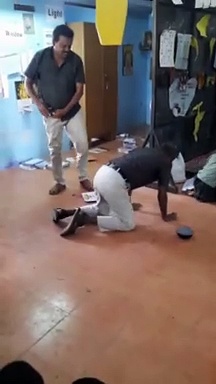 Video: பள்ளி அறையை பூட்டி தலைமை ஆசிரியரை தாக்கிய தாளாளர் - வைரல் வீடியோ கிளப்பிய சர்ச்சை