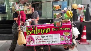 Amazing! The Most Popular Roti Lady in Bangkok - Sala Daeng BTS Station_HD