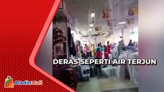 Viral, Pedagang Panik Selamatkan Barang setelah Plafon Gedung Metro Tanah Abang Bocor