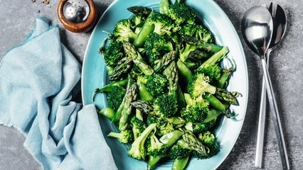 How to Steam Vegetables 4 Different Ways—Including in the Microwave, Instant Pot