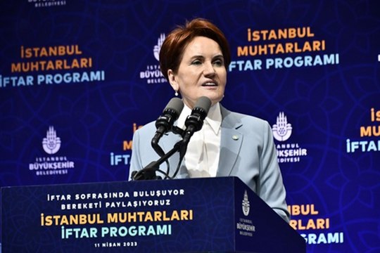 ''AK Parti’ye oy veren kardeşlerimin İYİ Parti’ye oy vermelerini kendilerinden rica ediyorum''