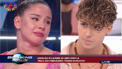 Angelina in lacrime ad Amici dopo la  per il suo compleanno: 'Piango di felicità'