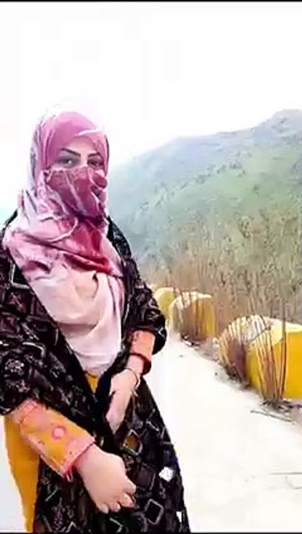 ⁣Pakistani girl