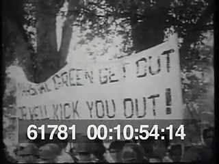 Demonstrasi massa PKI di depan Kedubes AS menolak Dubes Baru AS untuk RI Marshal