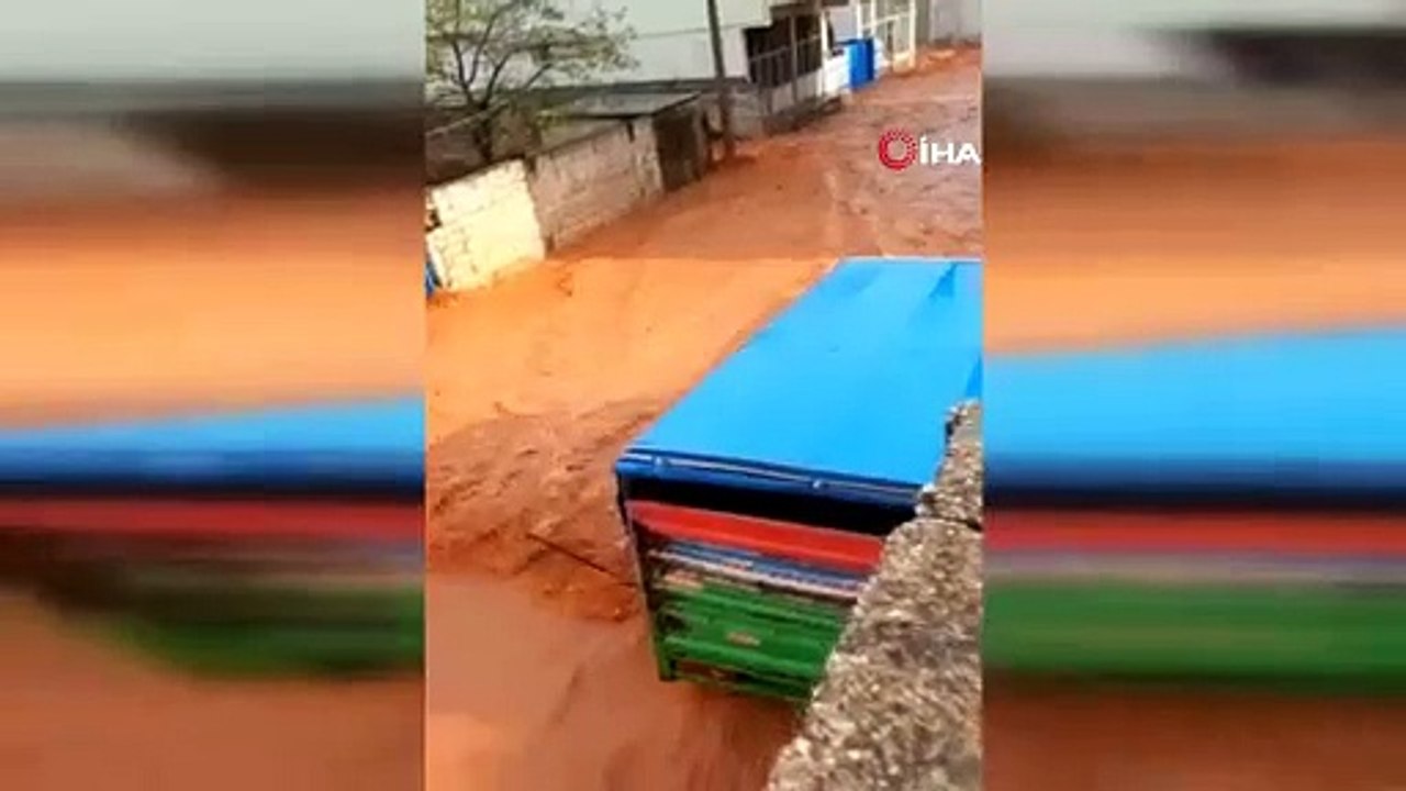 Şanlıurfa'da sağanak yağış etkili oldu