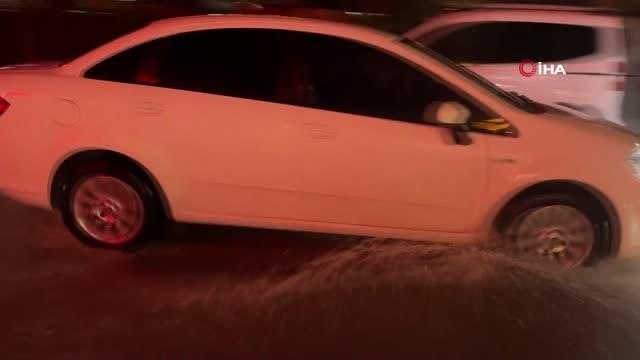 Elazığ'da sağanak yağışta yalın ayak yürüyüş