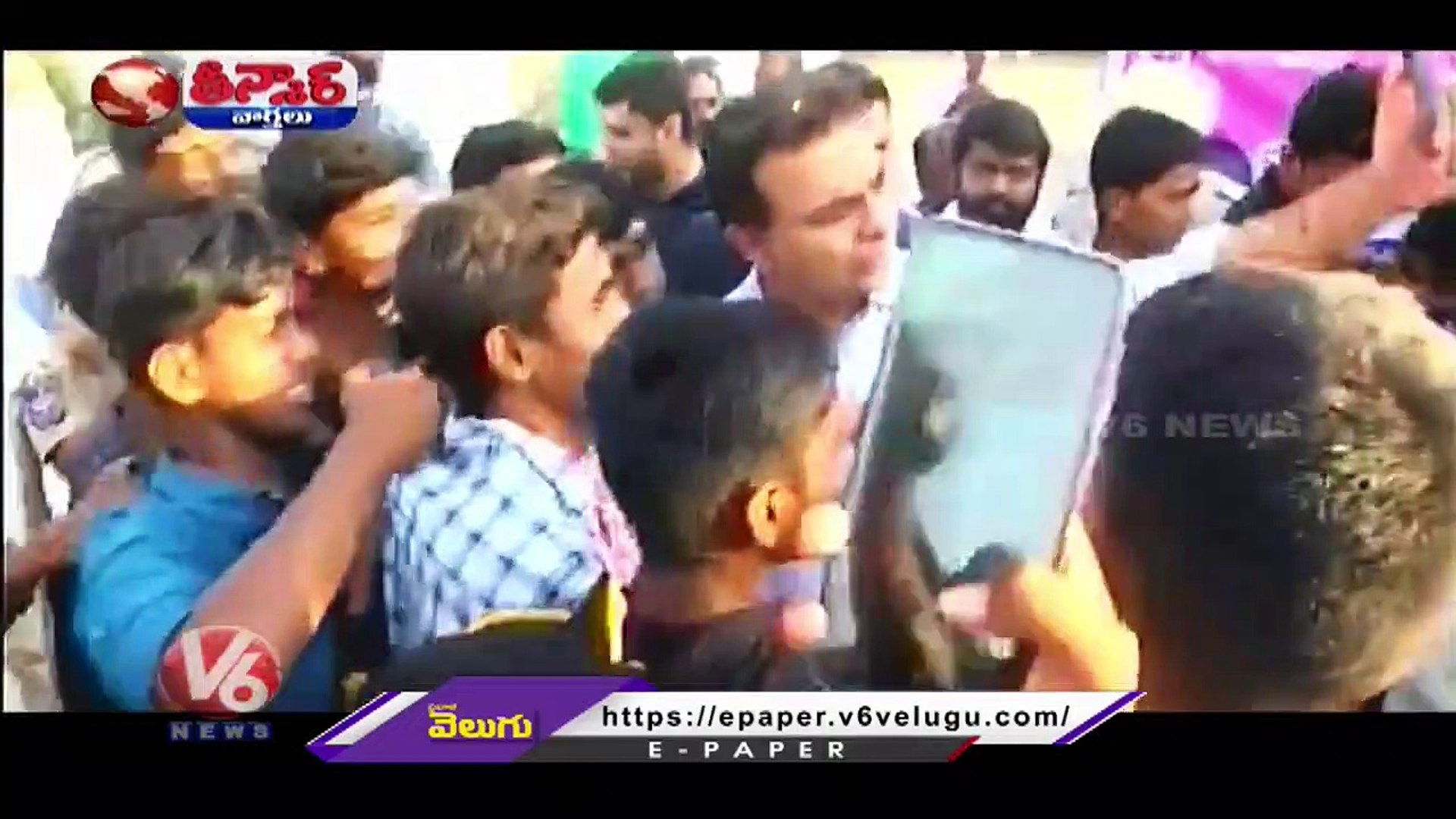 Minister KTR Funny Comments With Public For Taking Selfies | V6 Teenmaar -  video Dailymotion