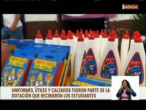 Mérida | 250 niños y niñas de educación inicial y básica recibieron útiles escolares y calzados
