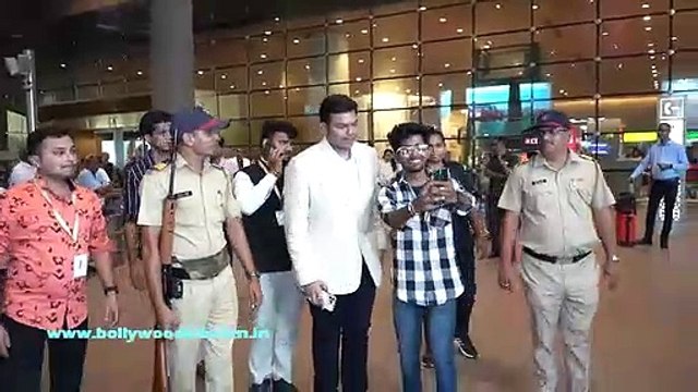 Honorable President of India Smt. Droupadi Murmu admires 20-year young entrepreneur Mr. Arjun Deshpande’s revolutionary step in making medicines affordable across India.