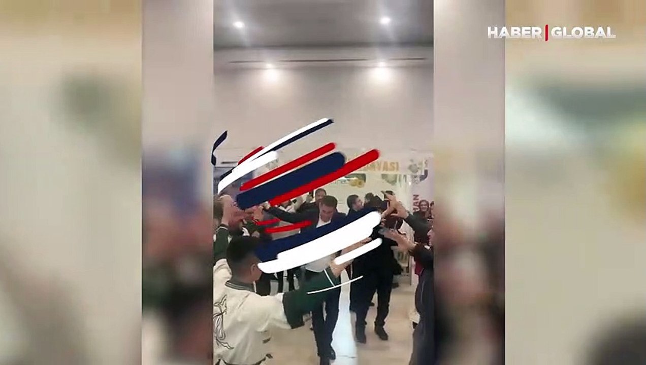 Sinan Oğan'ın Kafkas dansı performansına gençlerden beğeni yağdı