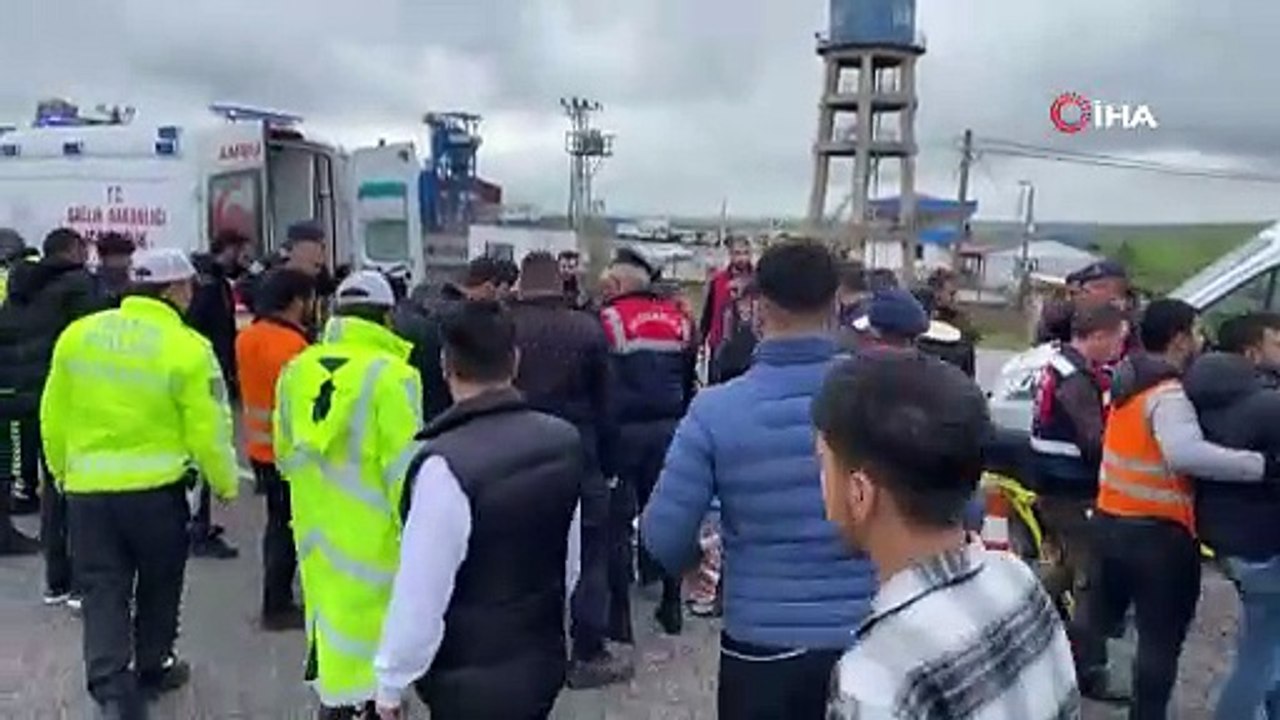 Diyarbakır'da feci kaza, 3 ölü 1 yaralı
