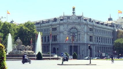 La riqueza neta de las familias cayó un 0,2% en 2022 y su deuda se moderó al 53%