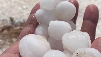 Suudi Arabistan'da dolu yağışı