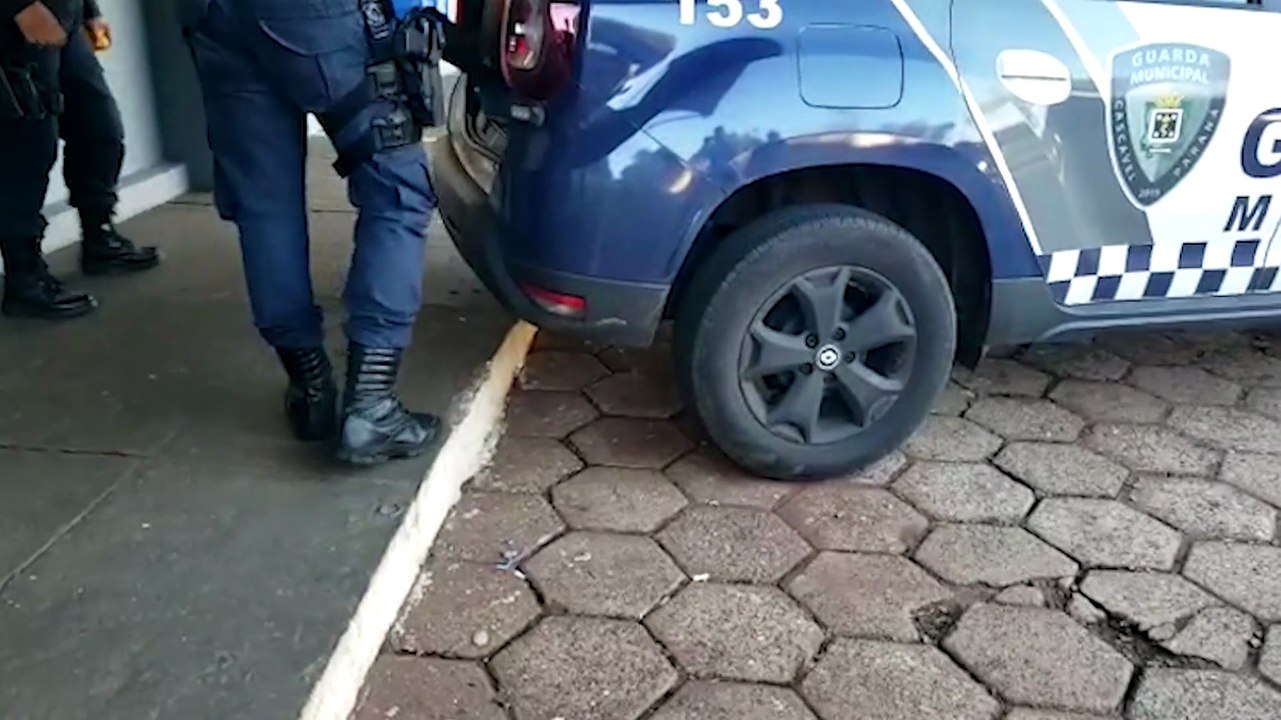 Após ameaçar educador social na rodoviária, andarilho é detido com drogas pela Guarda Municipal