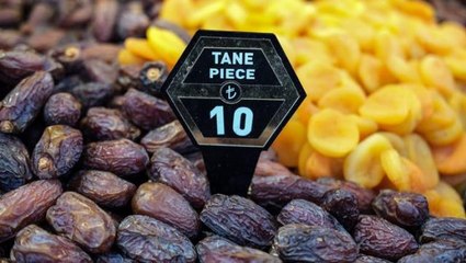 Hurmayı tadarak almak tarih oldu! Tane fiyatını duyan el uzatmaya korkuyor