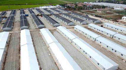 Bakan Kurum: "Her bir vatandaşımızın yüzü gülene kadar Adıyaman'dan elimizi çekmeyeceğiz"