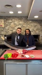 Czn Burak vs Abdülhey Kurtlar Vadisi Kebabı