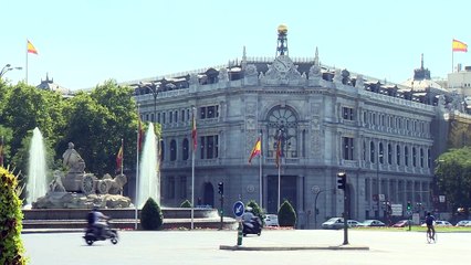 La riqueza neta de las familias cayó un 0,2% en 2022 y su deuda se moderó al 53%