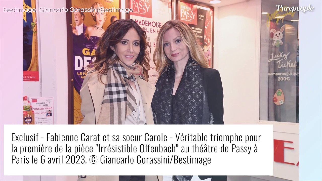 Fabienne Carat chicissime avec sa soeur Carole pour une sortie au théâtre avec Tonya Kinzinger
