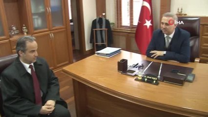 AK Partili görme engelli vekil adayından Kadıköy esnafına ziyaret