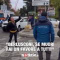 Donna si accanisce aggressivamente contro Berlusconi