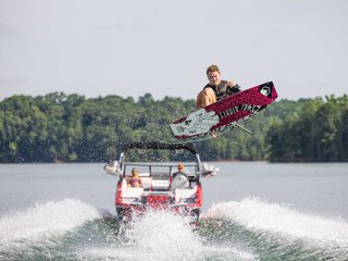 2023 Heyday H20 2023: Affordable Wakeboat with Power Platform