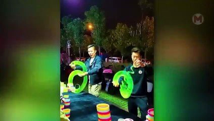 مثل تجميع الزعيم! الأشخاص الرائعون في مستوى آخر أفضل من العام