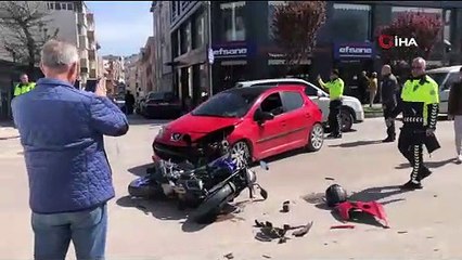 Bandırma'da motosiklet ile otomobil çarpıştı, 1 kişi yaralı