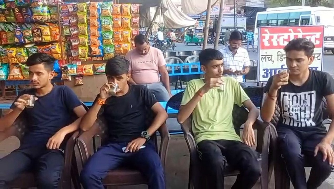 यहां बिकती है प्रतिदिन दस लाख रुपए की चाय, देखे...