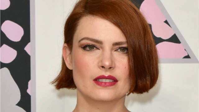 Voici - Elodie Frégé : cette expérience traumatisante qui l'empêche de participer à Mask Singer en tant que candidate