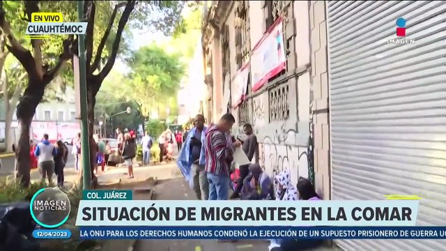 Migrantes esperan ser atendidos en la Comar