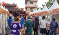 Berburu takjil di Pasar Ramadhan Kelenteng Thien Ie Kong Samarinda