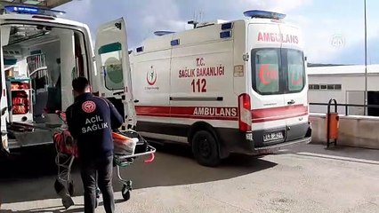 Çorum’da hafif ticari araç dere yatağına devrildi, 3 yaralı var!