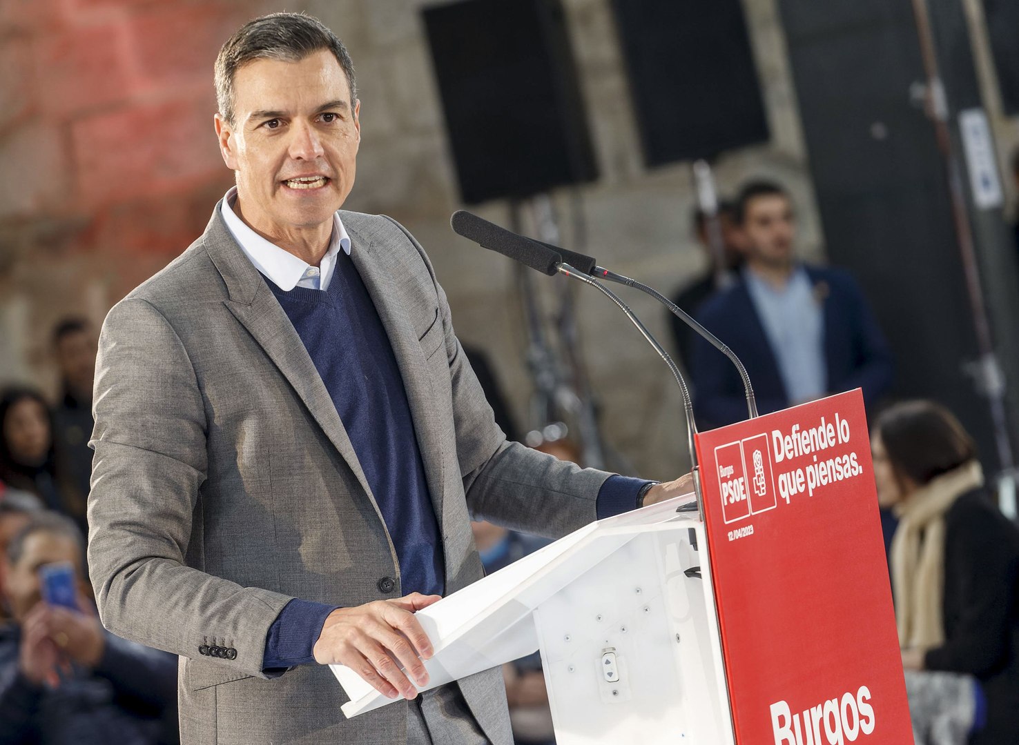Sánchez también es abucheado en el mitin del PSOE en Burgos