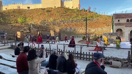 Todos los personajes de Puy du Fou dan la bienvenida a ‘El Misterio de Sorbaces’