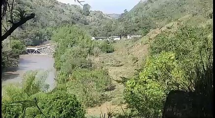 Colapsó puente vía Quindio
