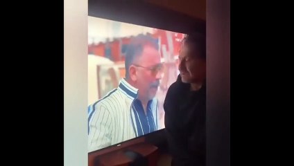 Özgür Ozan Şevket Çoruh'u televizyonda görünce ekranı öptü