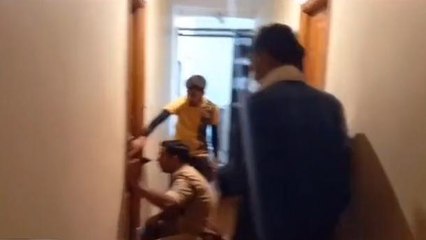 राजगढ़: होटल में शख्स ने लगाई फांसी, दरवाजा तोड़कर अंदर घुसी पुलिस