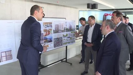 Bakan Varank ve Togg heyeti, Taşkent'te Özbek öğrencilerle buluştu